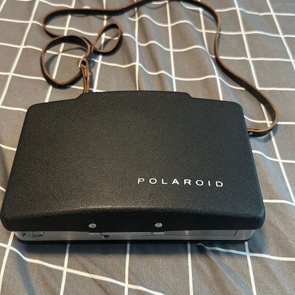 Polaroid automatic 250 land camera